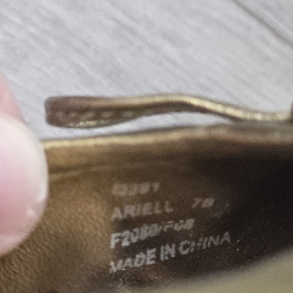 Coach Ariell Gold Tan Monogram Ballet Flats Size 7 Comfy Streetwear Metallic - Picture 7 of 9